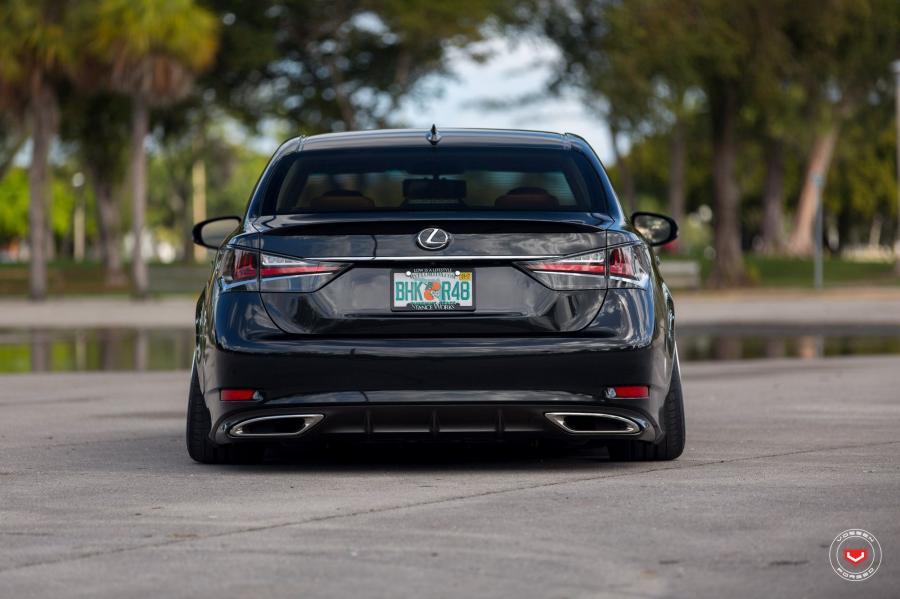  Lexus GS on Vossen Wheels (LC-106) 2016 года  (фото 31 из 61)